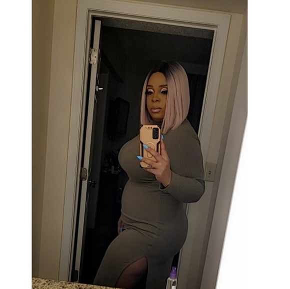 Dress - Picture 2 of 2